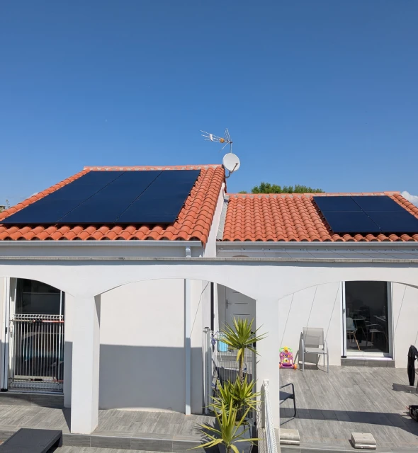 installation panneaux solaires lattes